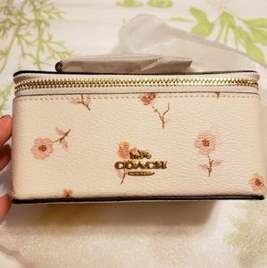 AUTHENTIC Coach Vanity Case- Prairie Print